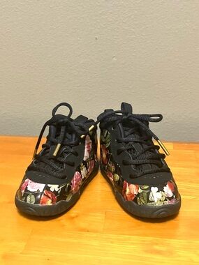 Nike Little Posite TD 'Floral' - Black with Multi Colored Flowers, Size 5C (EUC)